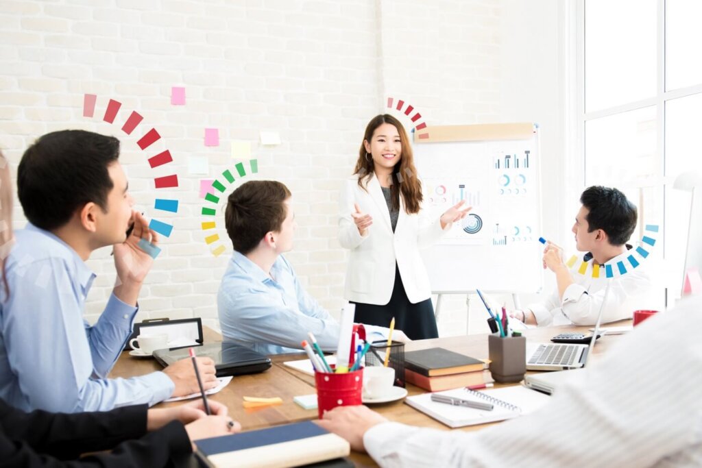 Introducing Everything DiSC to stakeholders: A Guide for HR and Trainers 1 Everything DiSC Image Halo Only 032